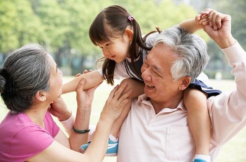 VÌ MỘT CỘNG ĐỒNG KHỎE MẠNH, CÙNG CHUNG TAY CHĂM SÓC NGƯỜI CAO TUỔI.