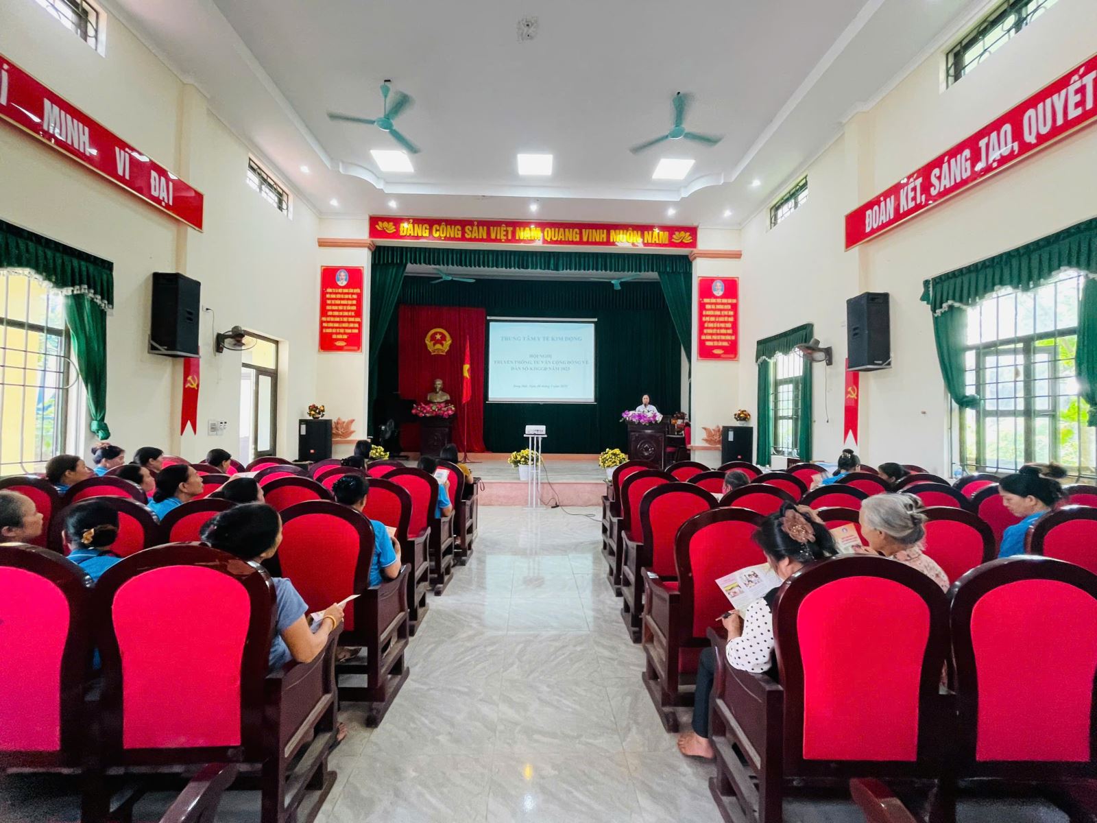 Trung tâm Y tế Kim Động triển khai hội nghị Truyền thông, tư vấn cộng đồng về Dân số năm 2025